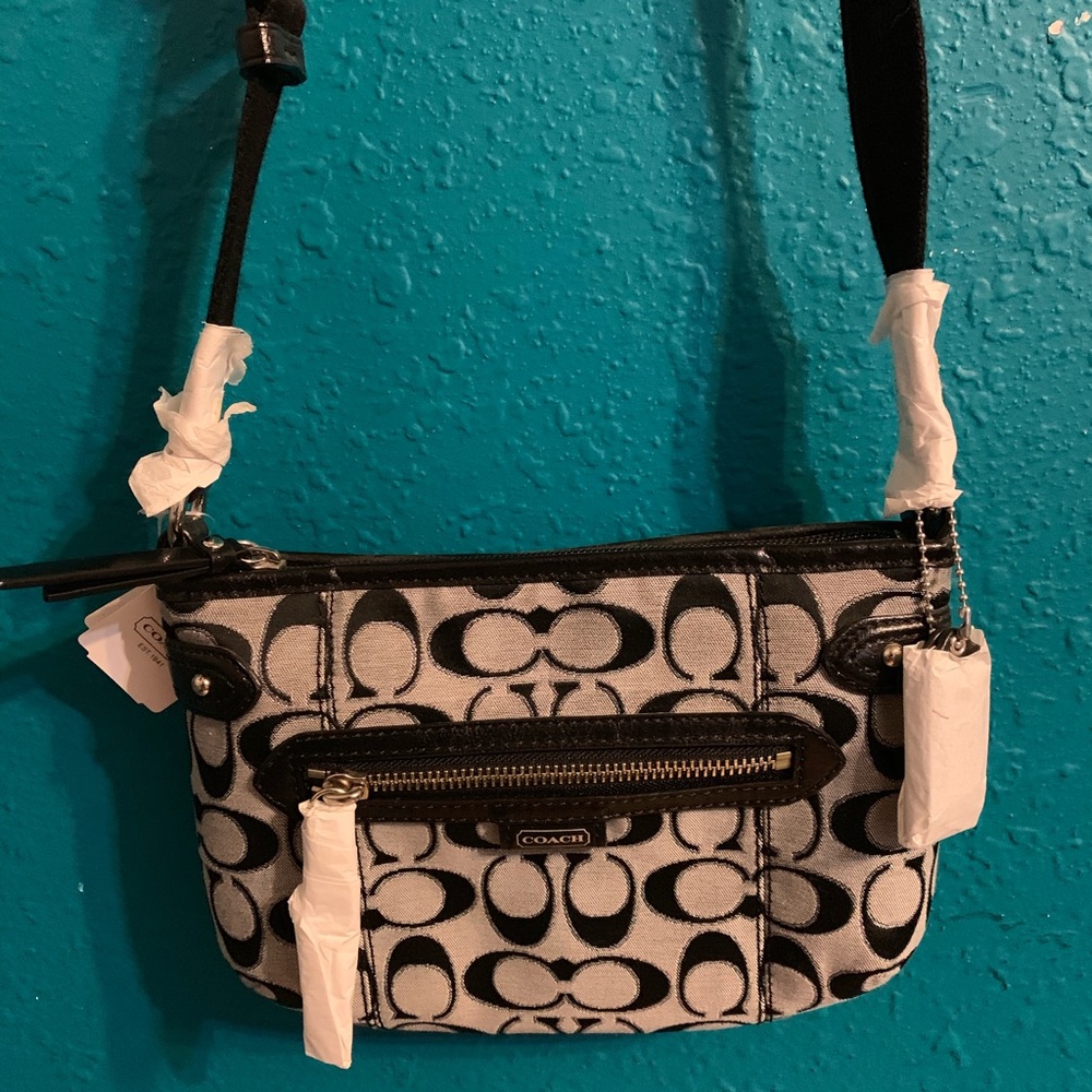 Coach crossbody - Picture 2 of 5